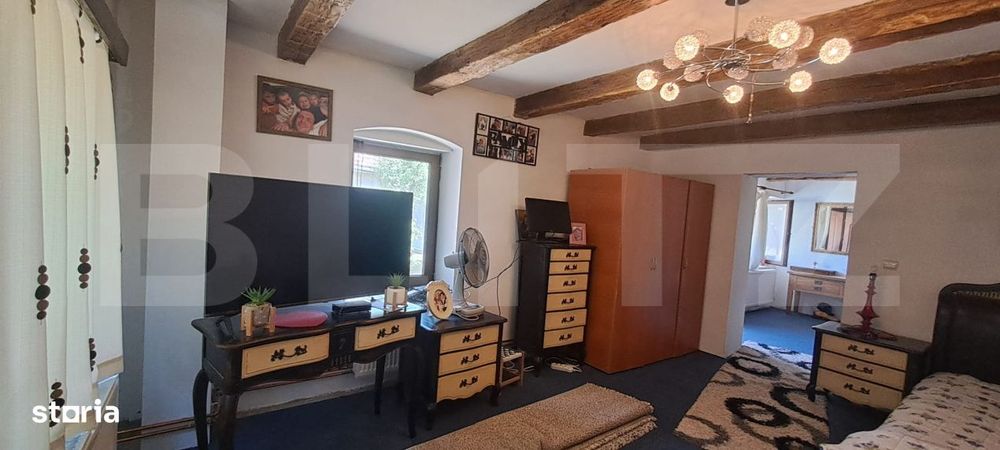 Casa complet renovata, 3 camere, teren 3800 mp – comuna Parau