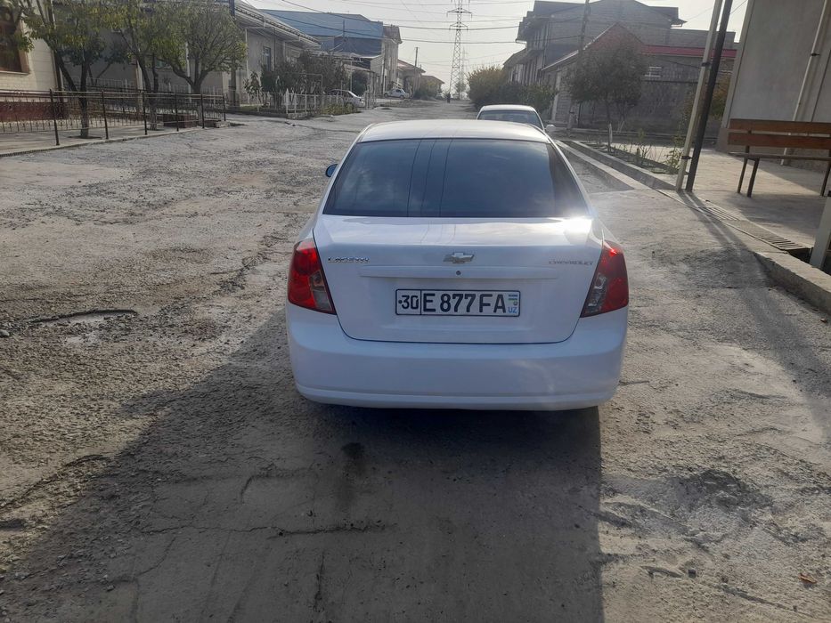 Chevrolet Lacetti 2010 года 2 позиция