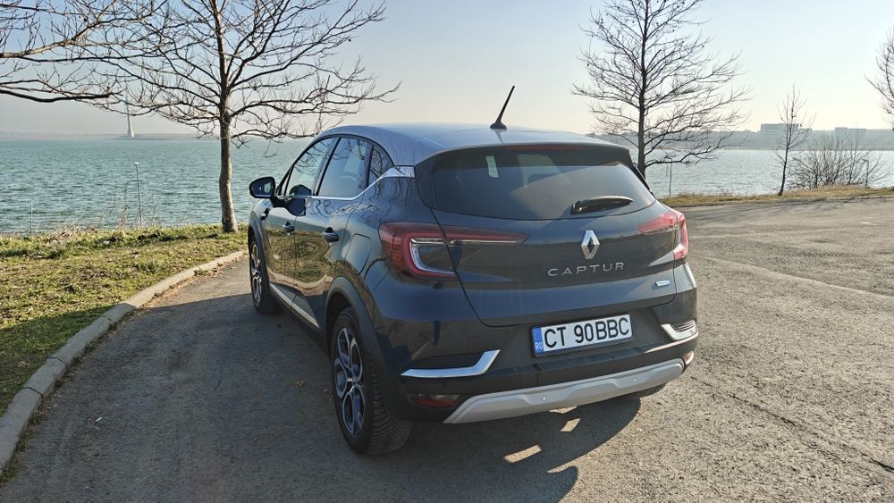 Renault captur e-tech/plug-in hibrid/160cp/60000 km