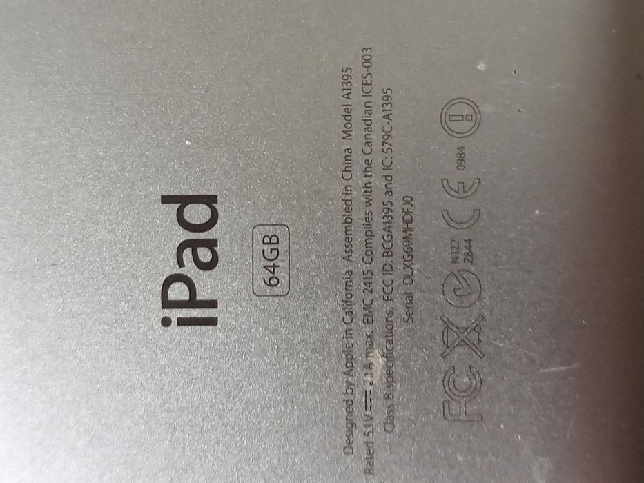 Продаеться IPAD 2, 3  на запчасти или востановление