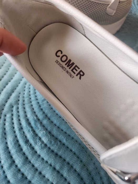 Макасини бели на платформа н.37