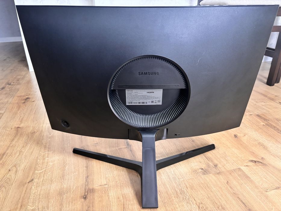 Монитор samsung C24RG50FZI