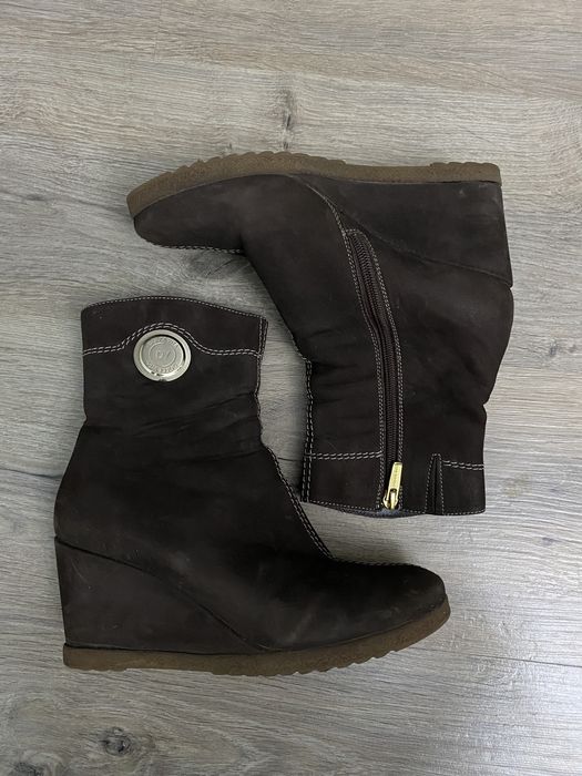 Продам зимние ботинки