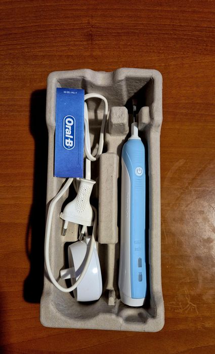 Електрическа четка за зъби oral b