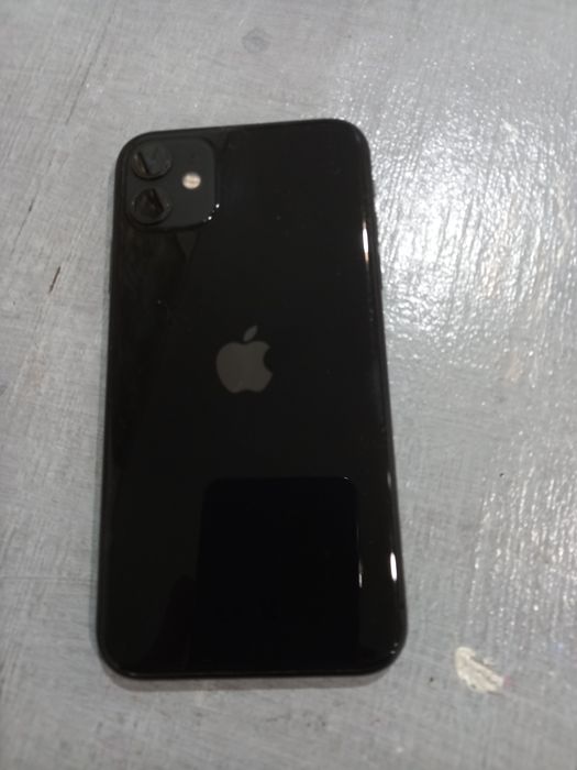 IPhone 11, в хорошем рабочем состоянии.