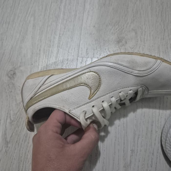 Дамски Найк добре запазен много удобен