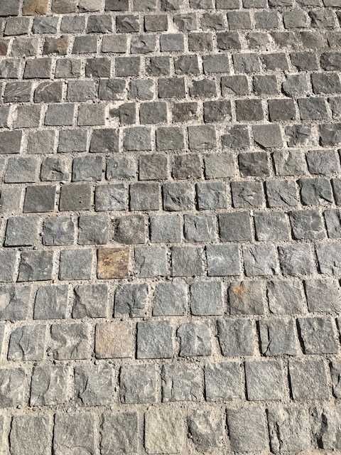 Piatra cubica andezit 10x10x5cm