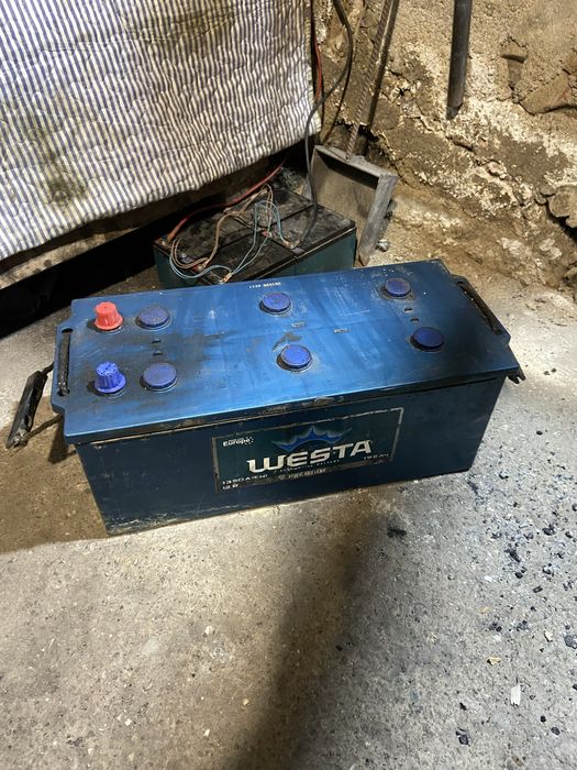 Продам аккумулятор 12в 192а