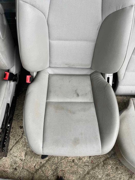 Светъл салон кожа и плат Седан Mercedes W204 C class Подгрев Мерцедес