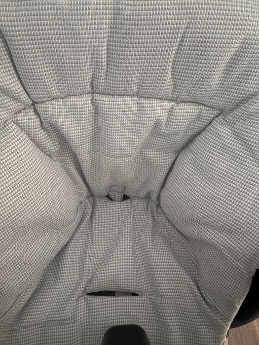 Стол за хранене Stokke Clikk с възглавничка