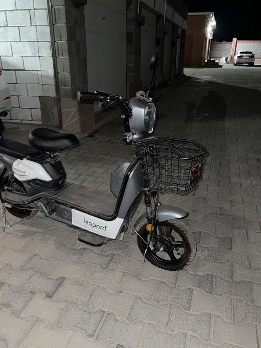 Продаи электроскутер