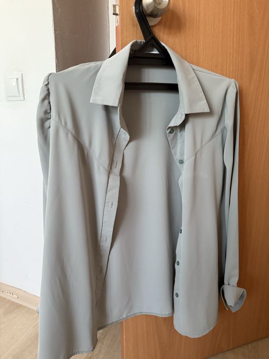 Продам срочно рубашку