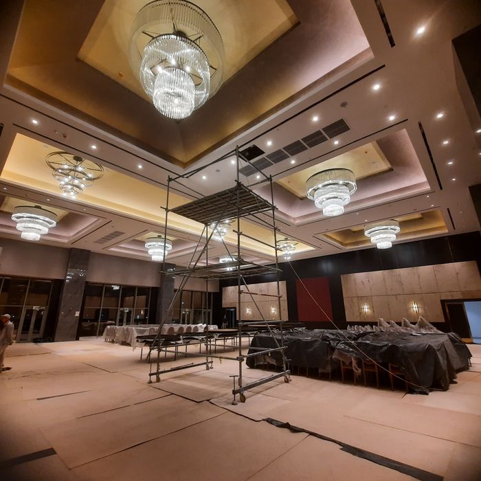 Люстра установка. Lyustra yig‘amiz o‘rnatamiz 80 000 dan boshlab