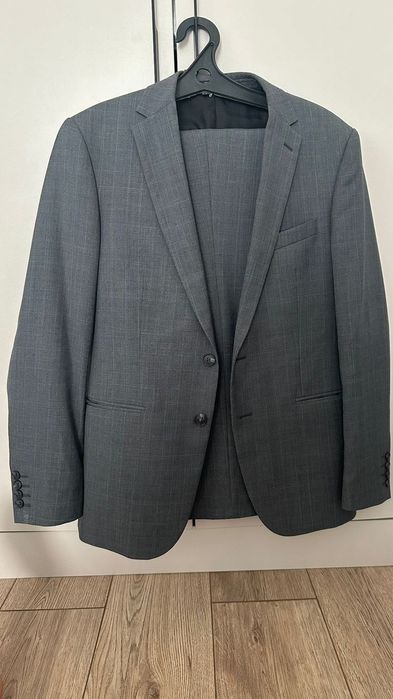 Продам мужской  костюм