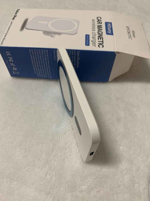 Безжично магнитно зарядно за кола