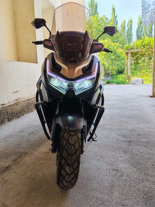 Moto skuter V max