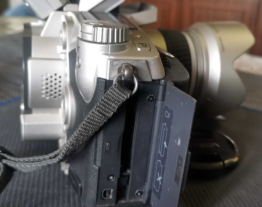 Minolta Konica DiMAGE 7i 5MP Digital Camera + Оригинална чанта