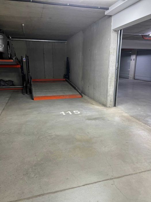 Дава се под наем Гараж / Паркомясто в София, Банишора - 15 кв.м за 204 € - Снимка #4