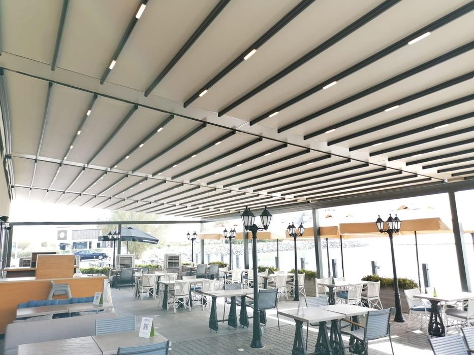 Închideri în sticla ghilotina , glisante. Pergole în rate . Avans mic