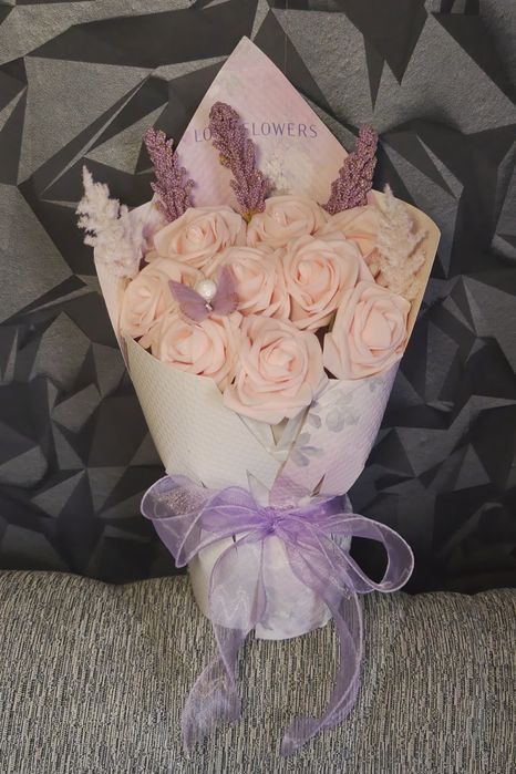 Букети от рози фоам и свещи от соев восък!