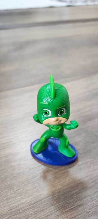 Фигурки из мультика "Герои в масках" б/у Оригинал