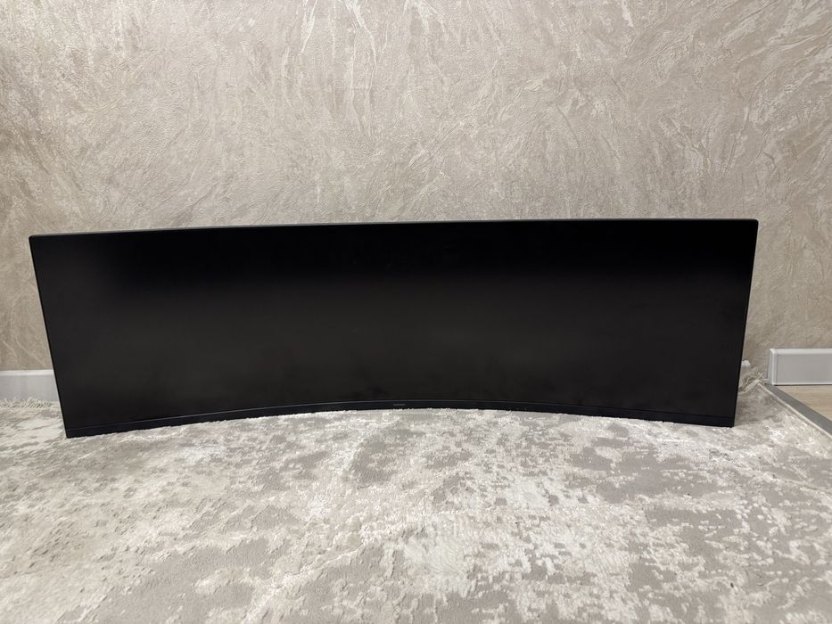 Монитор Samsung Odyssey CRG9