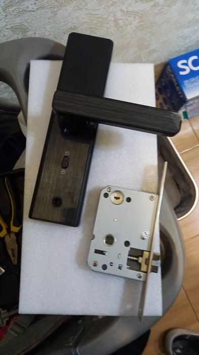 Замок с отпечатком пальца