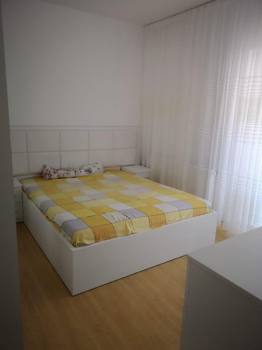 Închiriez apartament în Bună Ziua