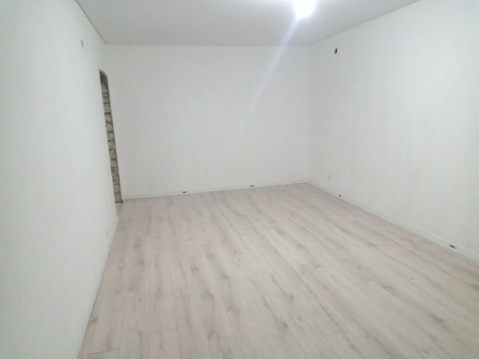 Срочно Продам 2ком. квартира
