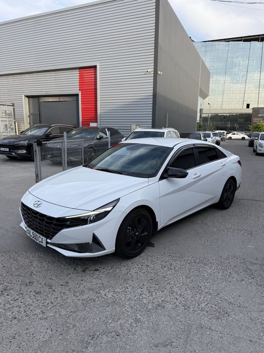 Hyundai elantra 1.6 3pazitsa