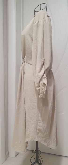 Риза рокля нюд цвят, размер L, с  етикет