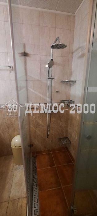 Напълно обзаведен тристаен апартамент до Спортна зала