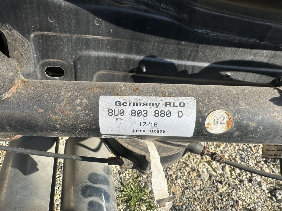 Теглич оригинален за Ауди Q3