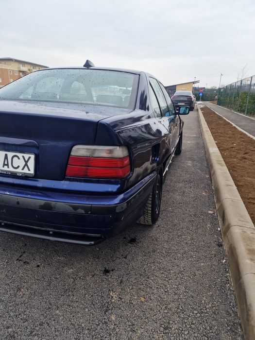 BMW E36 320i 6 cilindrii in acte la zi