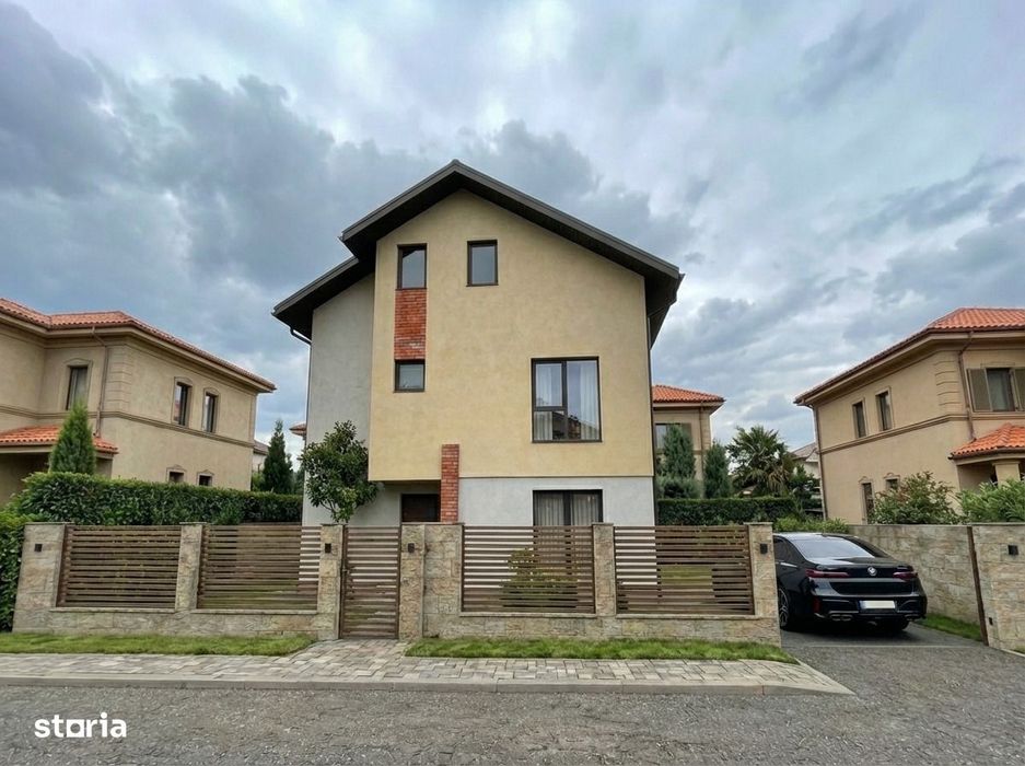 Casa individuala cu 5 camere si mansarda. Comision 0%