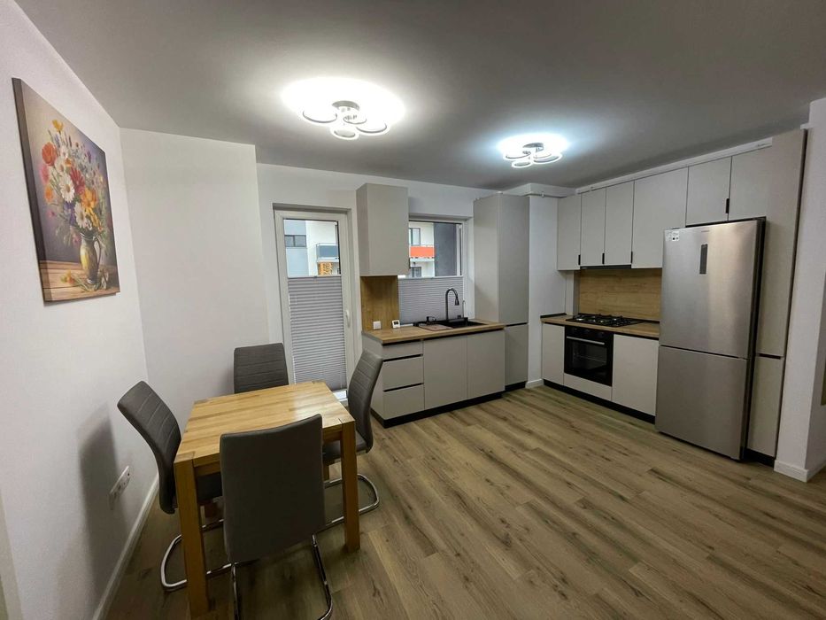 Inchiriez apartament Floresti