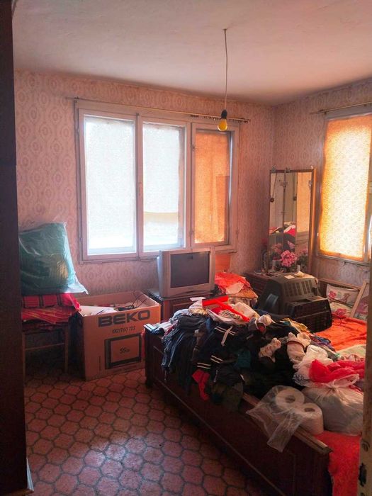 Масивна къща за постояно живеене Расник