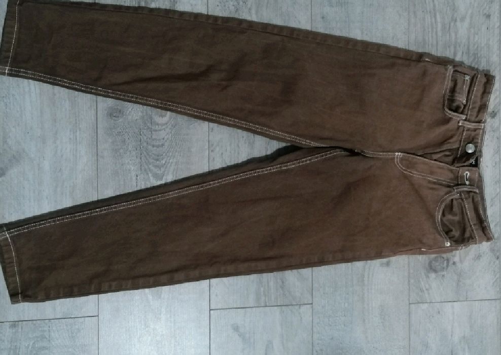 Vând blugi în stare impecabila!