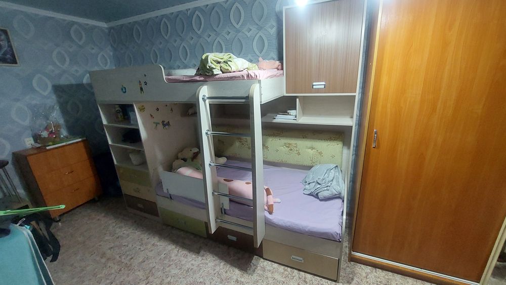 Кровать двух ярусная