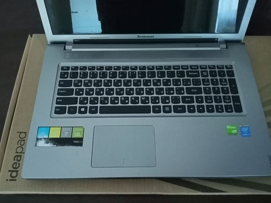 ноутбук Lenovo "17