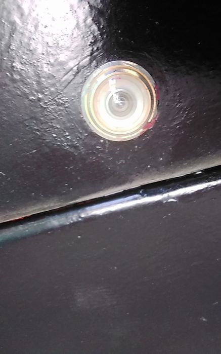 Продаем   двери  сталь  СССР, и дерево.