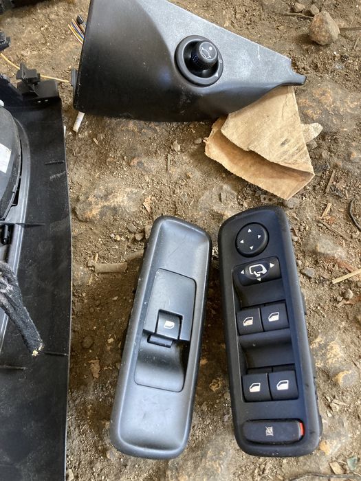 Управлвния за вратите и прозорците за Пежо 807 05- 10 г.