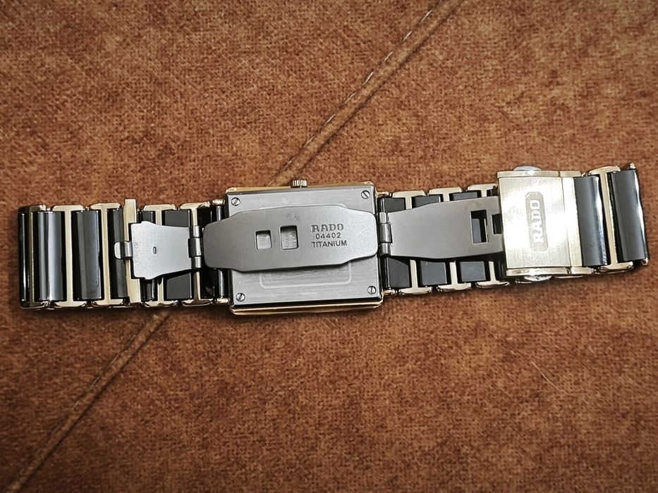 Часовник RADO...