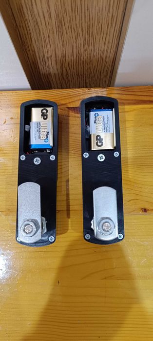 Продавам две електронни брави Ell Cam