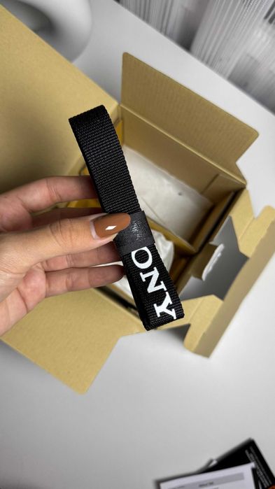 Sony Alpha ZV-E10 cu obiectiv 16-50 mm F/3.5-5.6