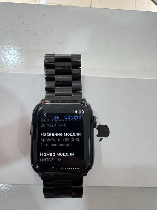 Продам часы Apple Watch SE 2