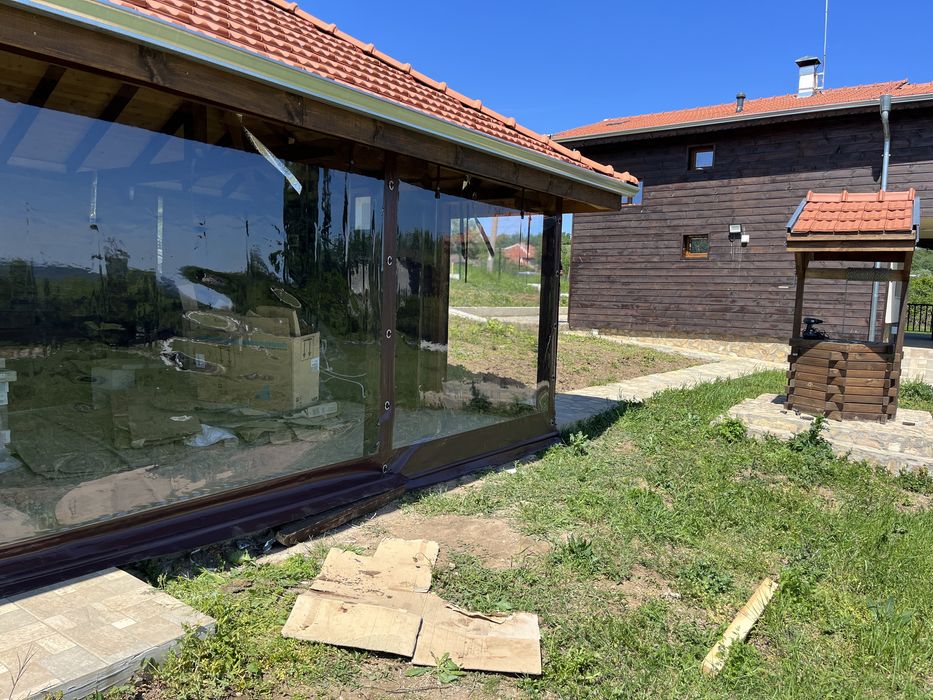 Ветроупорни завеси,тенти,сенници,покривала,кристал,винил,обков.