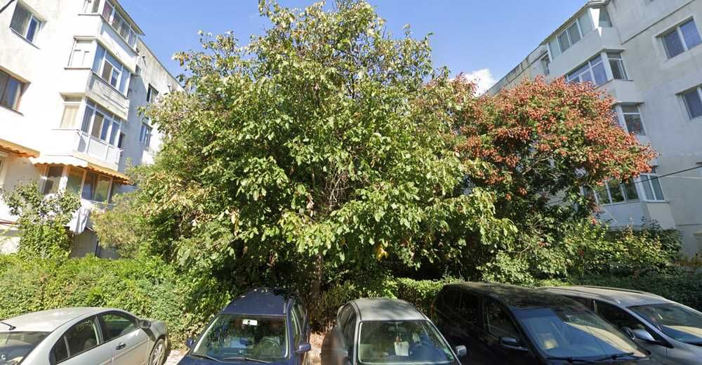 Închiriez garsonieră bloc de apartamente Micro XIV