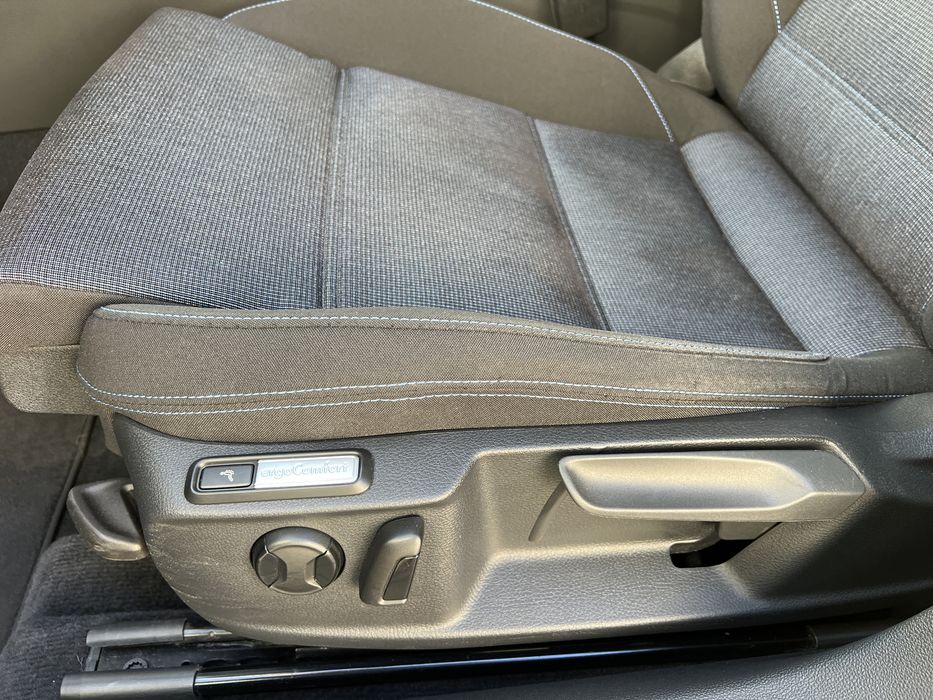 Vand/schimb cu electrica VW Passat B8 GTE Plugin hibrid 2017. Benzina+electric