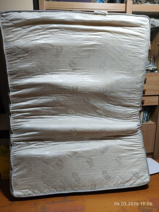 Продам матрас 140х200